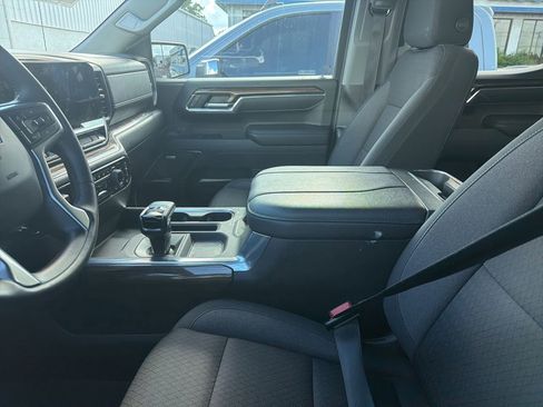 Used 2024 Chevrolet Silverado 1500 LT Trail Boss w/ Convenience Package II AWD/4WD image 19