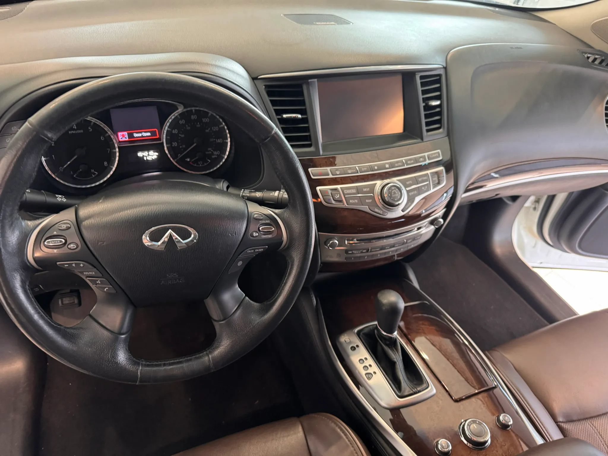 Used 2014 INFINITI QX60 FWD w/ Deluxe Touring Package image 30