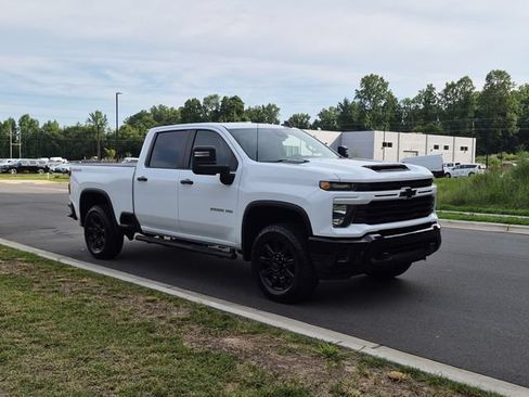 Used 2024 Chevrolet Silverado 2500 Custom w/ Custom Value Package AWD/4WD image 15