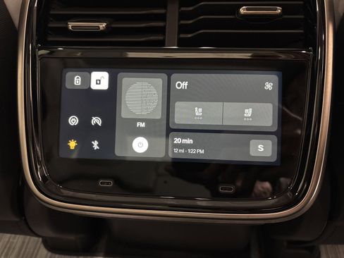 Used 2023 Rivian R1T Adventure image 28