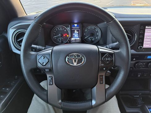 Used 2021 Toyota Tacoma TRD Off-Road w/ Technology Package AWD/4WD image 26