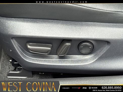 Used 2025 Toyota Camry XSE FWD image 22
