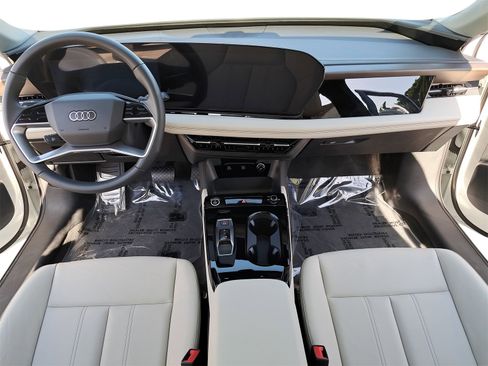New 2025 Audi A6 e-tron Premium image 9