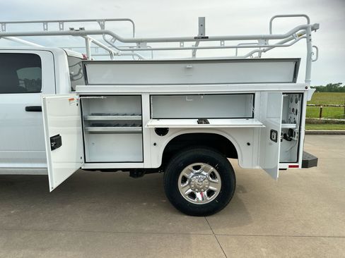 New 2024 RAM 2500 Tradesman w/ Chrome Appearance Group image 21