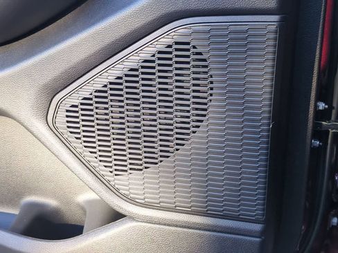 New 2025 Jeep Grand Cherokee Laredo w/ Luxury Tech Group I RWD image 30