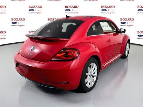 Used 2018 Volkswagen Beetle 2.0T SE FWD image 8