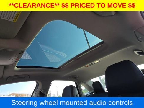 Used 2024 Volkswagen Jetta SE FWD image 21