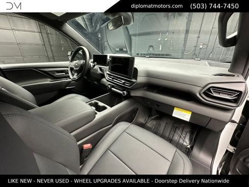 Used 2024 Chevrolet Silverado EV W/T AWD/4WD image 19