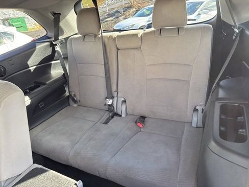 Used 2018 Honda Pilot EX image 11