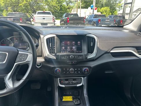 Used 2023 GMC Terrain SLE w/ Driver Convenience Package AWD/4WD image 16