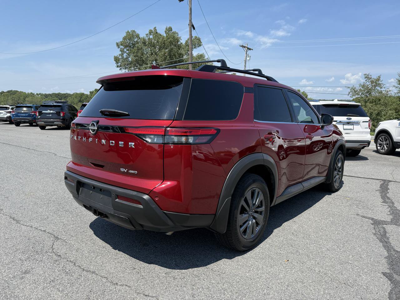 Used 2022 Nissan Pathfinder SV AWD/4WD image 6