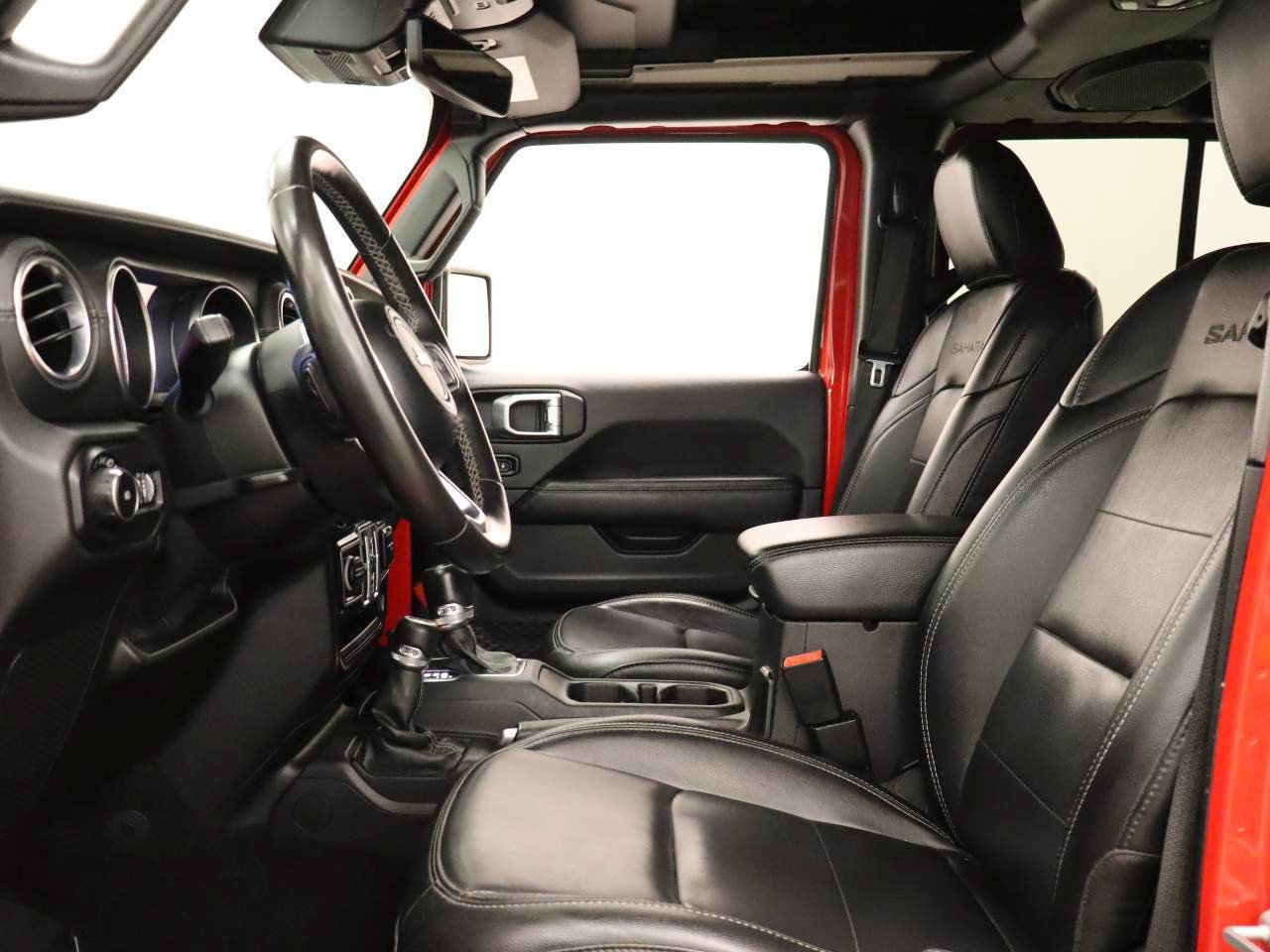 Used 2021 Jeep Wrangler Unlimited Sahara AWD/4WD image 16