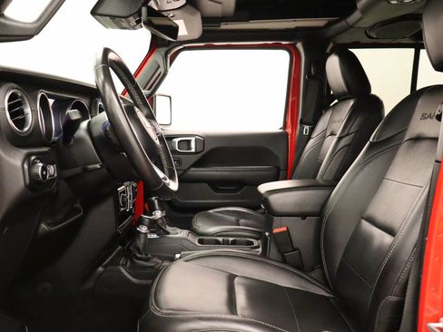 Used 2021 Jeep Wrangler Unlimited Sahara AWD/4WD image 16