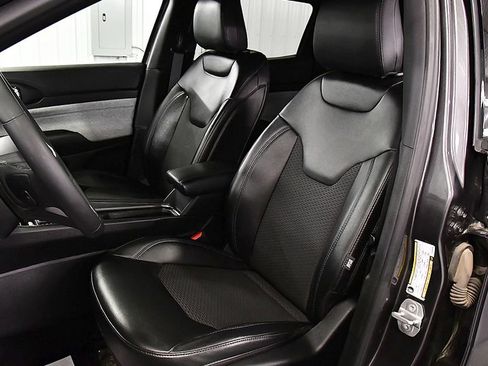 Used 2023 Jeep Compass Latitude w/ Convenience Group AWD/4WD image 26