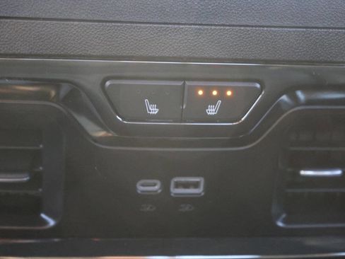 Used 2025 Chevrolet Silverado 1500 ZR2 w/ Technology Package image 22