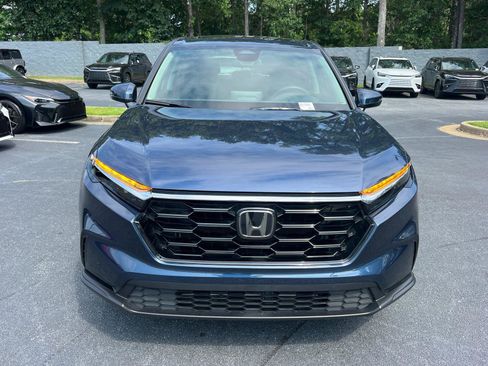 Used 2025 Honda CR-V EX image 2