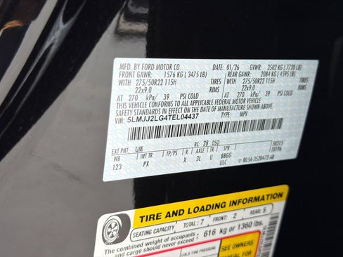 Certified 2026 Lincoln Navigator Reserve AWD/4WD image 19