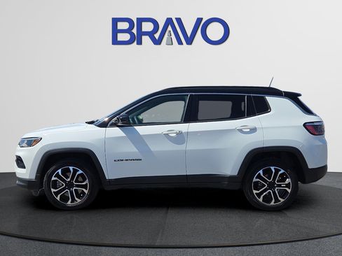 Used 2024 Jeep Compass Limited AWD/4WD image 2