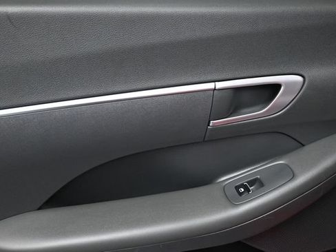 Used 2021 Hyundai Sonata SE w/ Cargo Package FWD image 9
