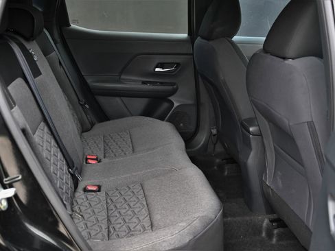 Used 2025 Nissan Kicks SV FWD image 16