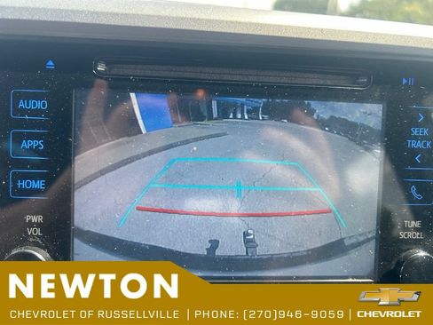 Used 2016 Toyota Tacoma TRD Off-Road w/ Towing Package AWD/4WD image 10
