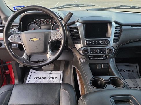 Used 2020 Chevrolet Suburban LT image 34
