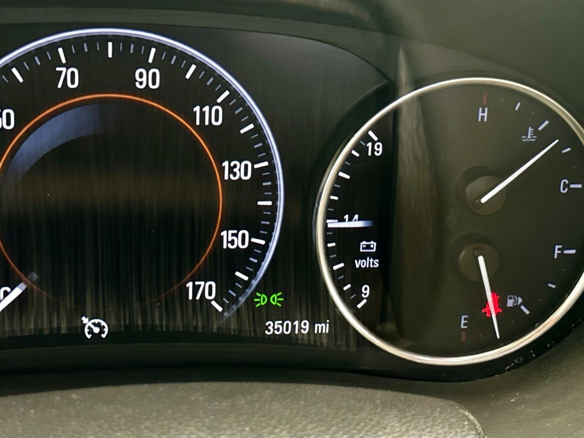 Used 2019 Buick Envision Premium AWD/4WD image 8