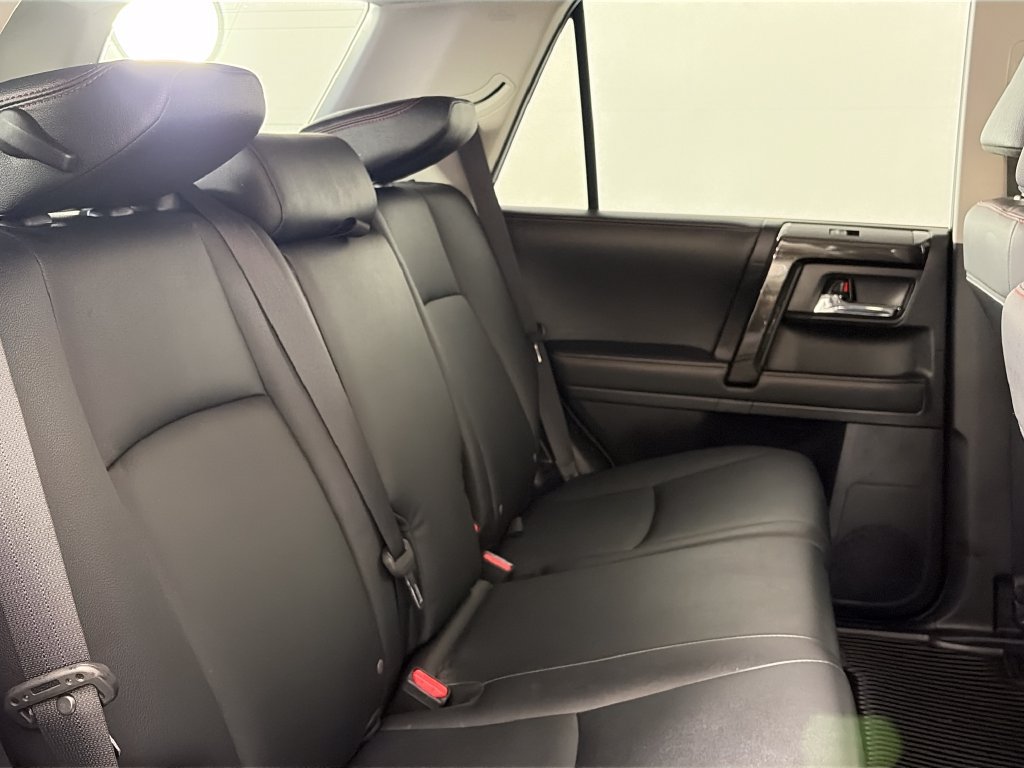 Used 2020 Toyota 4Runner TRD Off-Road Premium w/ Moonroof Package AWD/4WD image 29