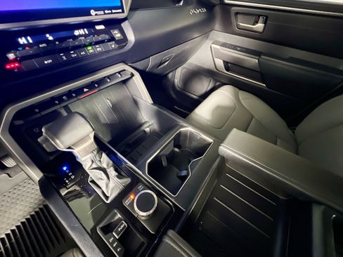 Used 2023 Toyota Tundra SR5 image 26