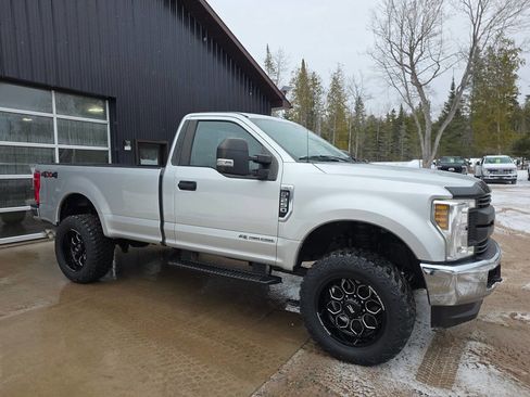 Used 2019 Ford F250 XL w/ XL Value Package image 10