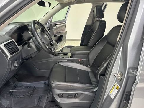 Used 2022 Volkswagen Atlas SE w/ Panoramic Sunroof Package FWD image 14
