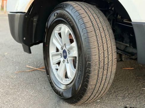 Used 2010 Ford Expedition XLT AWD/4WD image 12