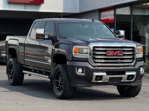 Used 2015 GMC Sierra 2500 SLT image 1