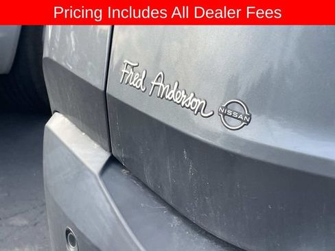 Used 2023 Nissan Rogue SL AWD/4WD image 6
