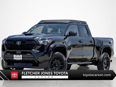 Used 2025 Toyota Tacoma TRD Sport w/ TRD Sport Premium Package AWD/4WD image 1