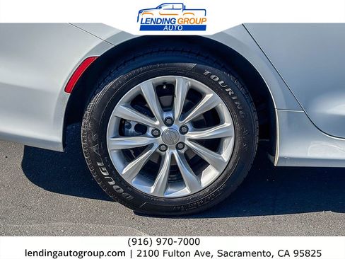 Used 2015 Chrysler 200 C FWD image 10