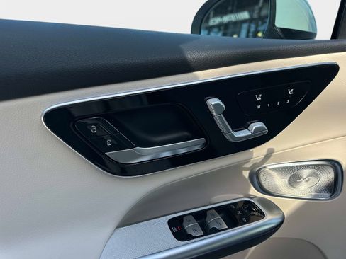 New 2026 Mercedes-Benz GLC 300 image 18