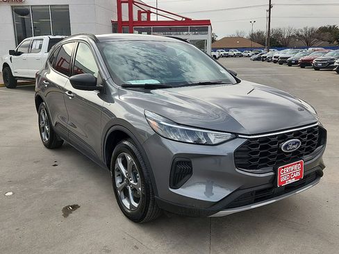 Used 2025 Ford Escape ST-Line image 4