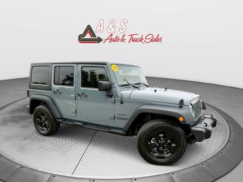 Used 2014 Jeep Wrangler Unlimited Sport w/ Quick Order Package 24S AWD/4WD image 1