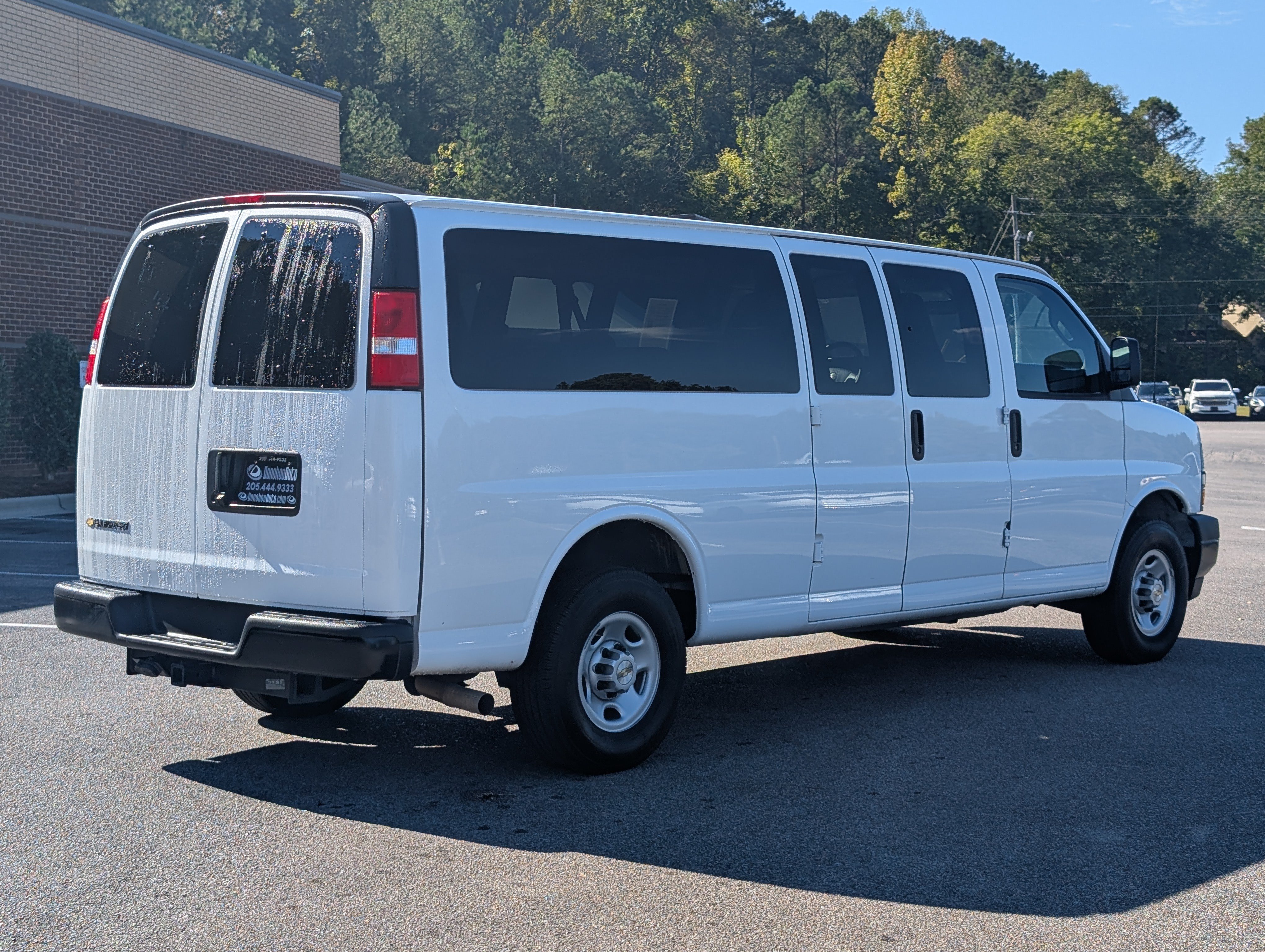 Used 2024 Chevrolet Express 3500 LS RWD image 9