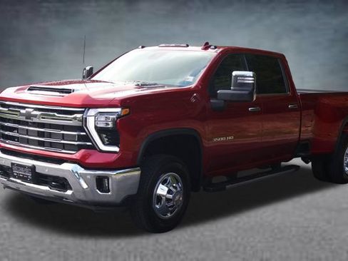 Used 2026 Chevrolet Silverado 3500 LTZ w/ LTZ Convenience Package AWD/4WD image 26