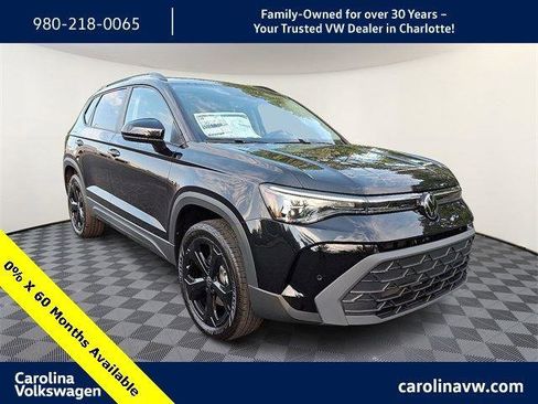 New 2025 Volkswagen Taos SE image 1