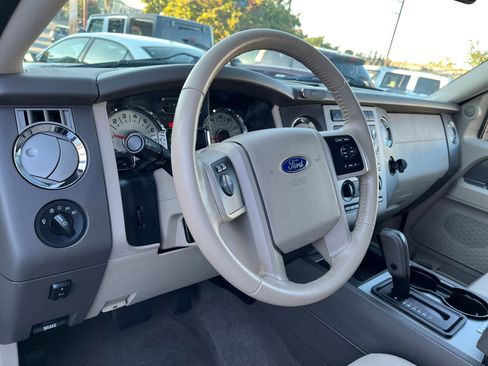 Used 2014 Ford Expedition EL XLT image 10