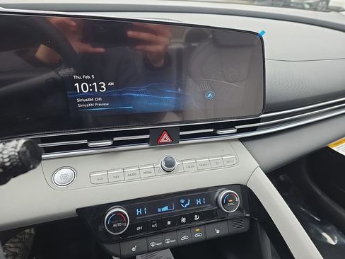 New 2026 Hyundai Elantra Limited FWD image 28