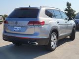 Used 2021 Volkswagen Atlas SE image 4