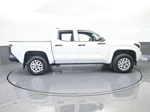 Used 2024 Toyota Tacoma SR AWD/4WD image 7