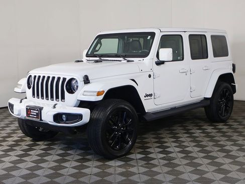 Used 2023 Jeep Wrangler Unlimited Sahara AWD/4WD image 7