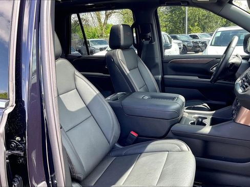 Used 2023 Chevrolet Tahoe High Country w/ Premium Package image 10