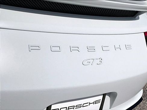 Used 2018 Porsche 911 GT3 RWD image 22