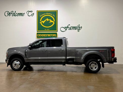 Used 2023 Ford F350 Lariat w/ FX4 Off-Road Package AWD/4WD image 6